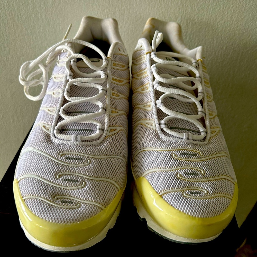 Nike men’s sneakers